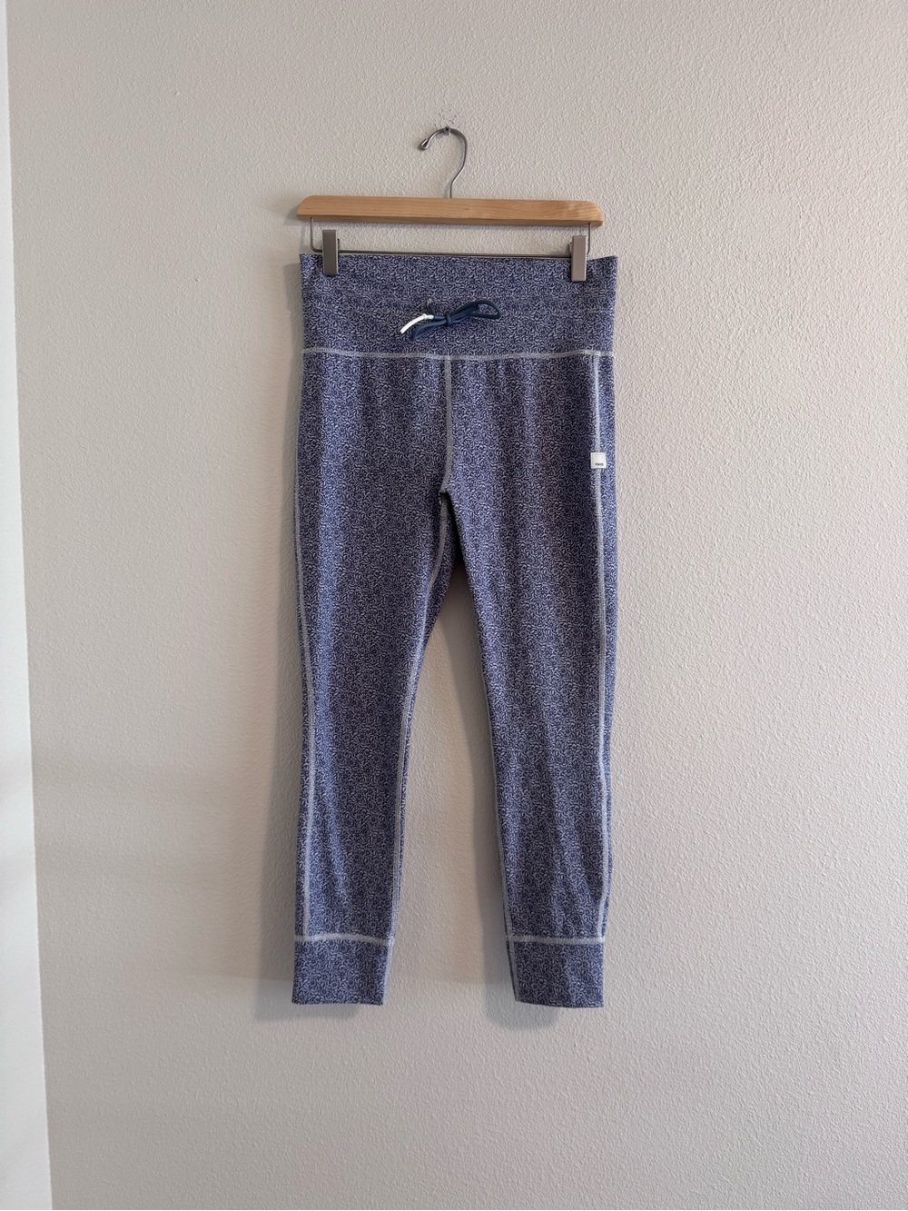 Vuori Heathered Navy and purple Leggings with Drawstring